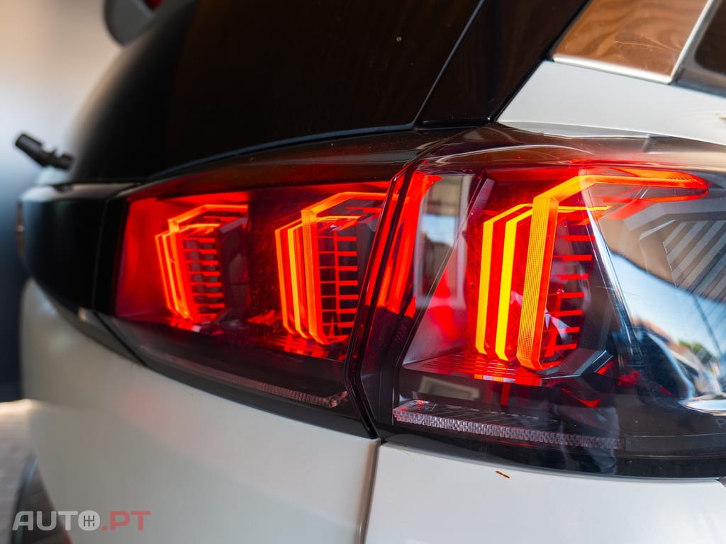 Peugeot 5008 1.2 PureTech Allure Pack EAT8