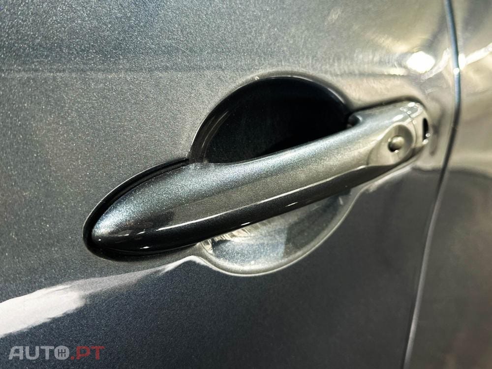 Renault Zoe (c/ Bateria) EV50 135hp Techno