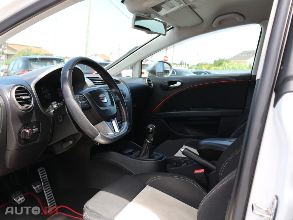 Seat Leon 2.0 TDI FR 18 Tiago Monteiro