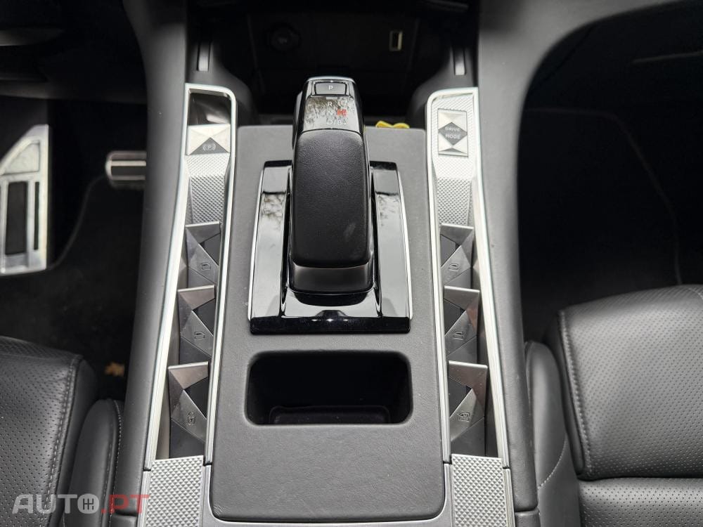 DS DS7 Crossback E-Tense Performance Line EAT8