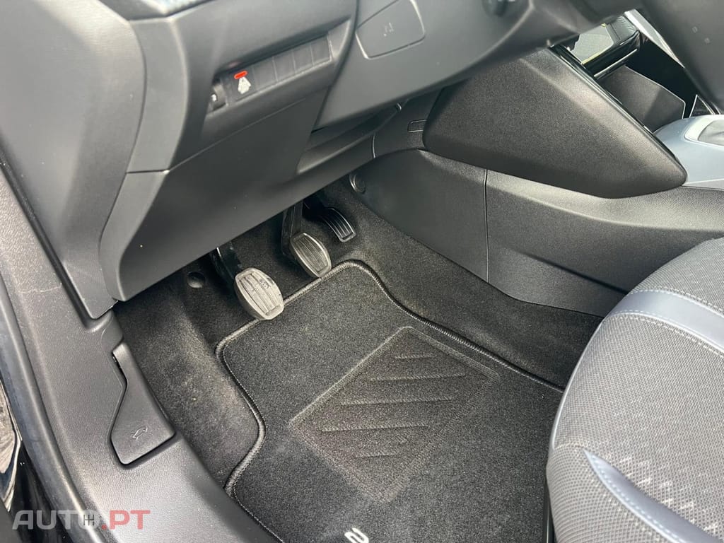 Peugeot 2008 1.2 PureTech Allure Pack