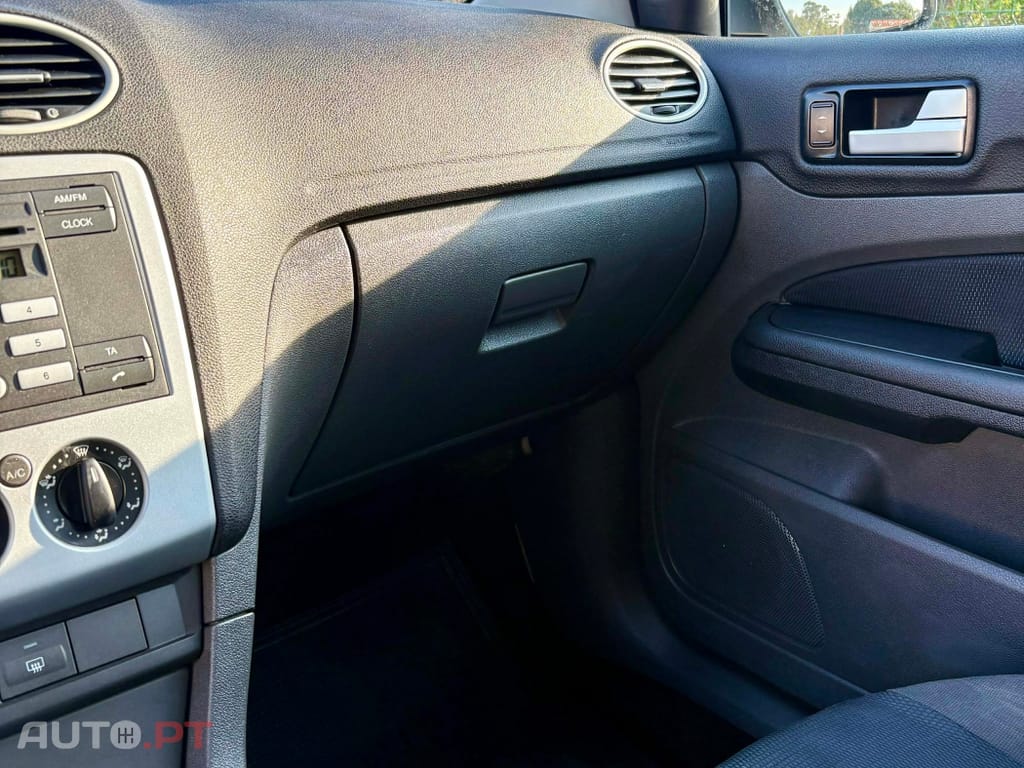 Ford Focus 1.4 16V S