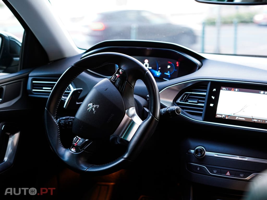 Peugeot 308 SW 1.5 BlueHDi Allure EAT8