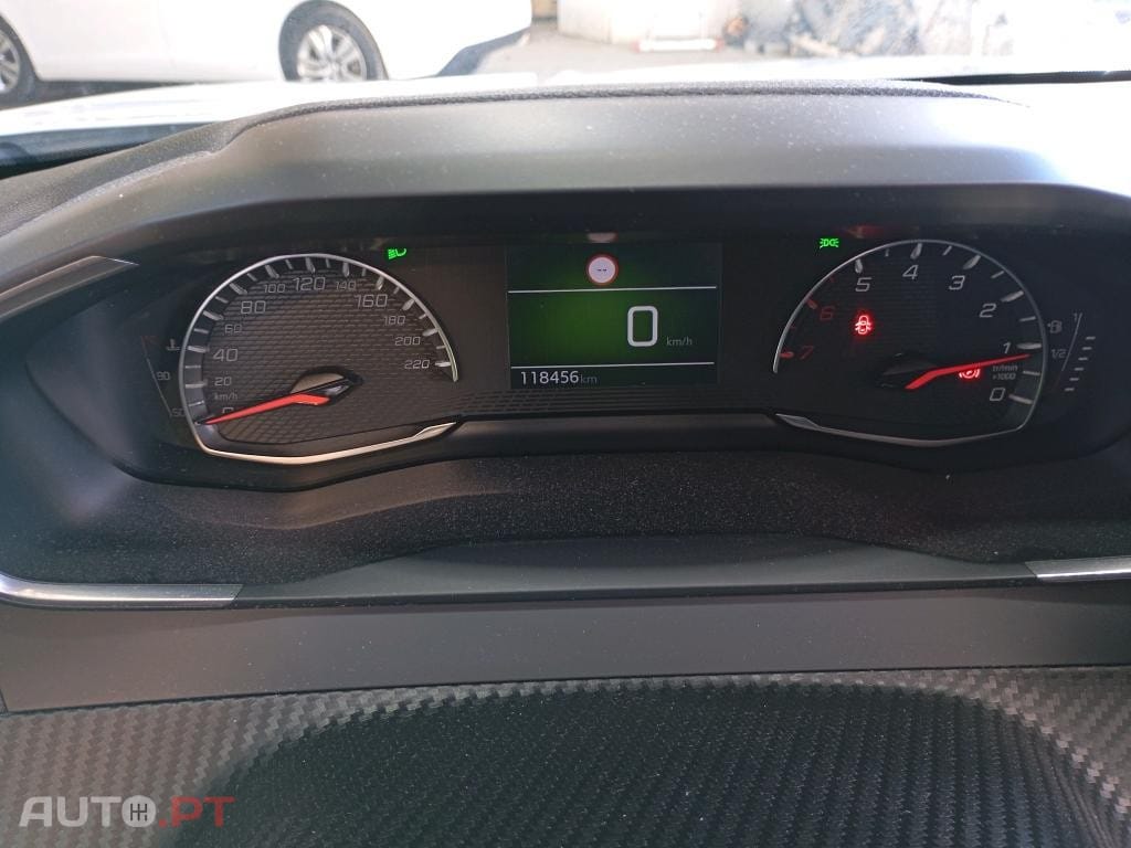 Peugeot 2008 1.5 BlueHDi Active Pack