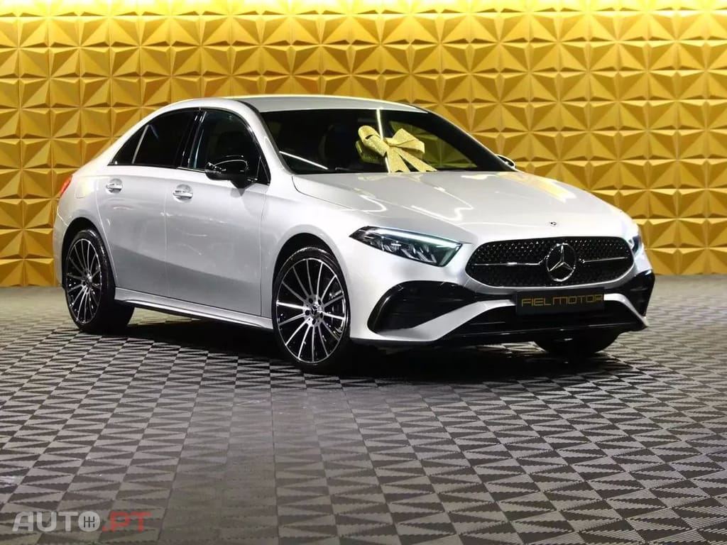 Mercedes-Benz A 250 e AMG Line