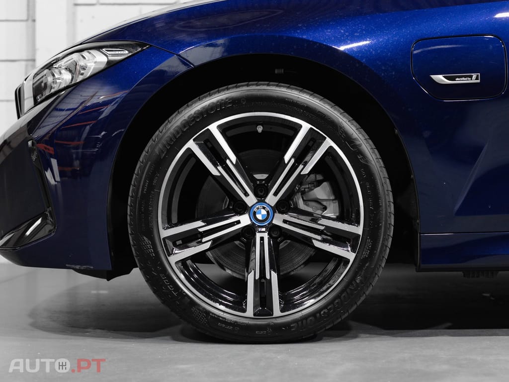 BMW 320 e Pack M Auto