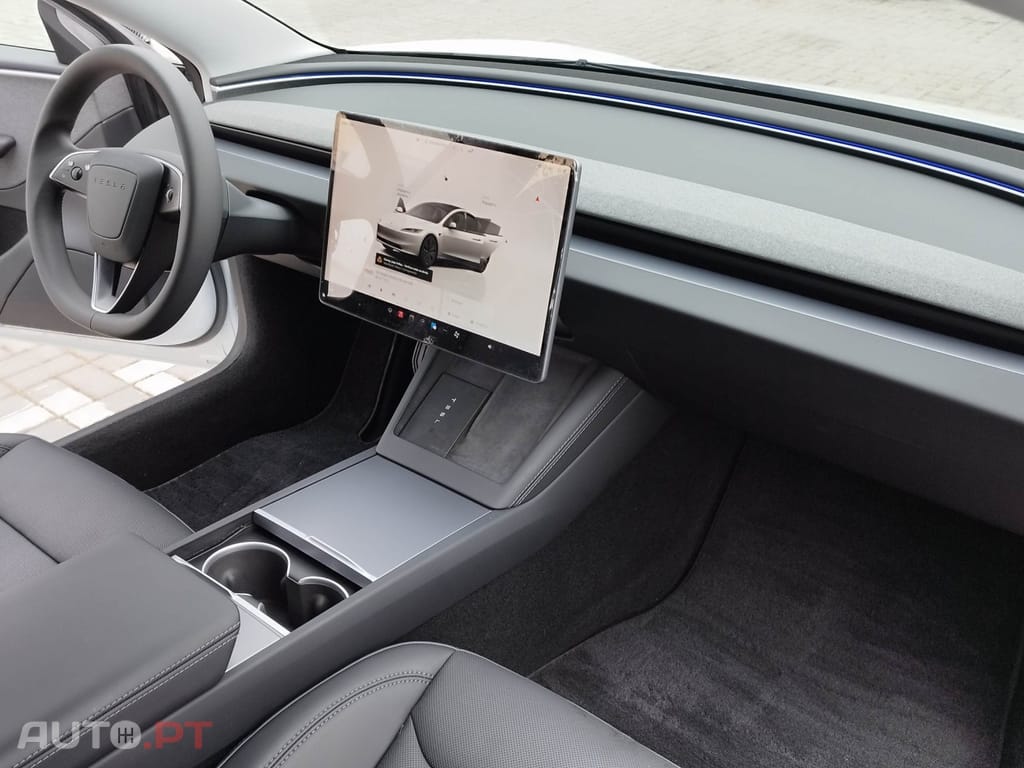 Tesla Model 3 Tração Traseira