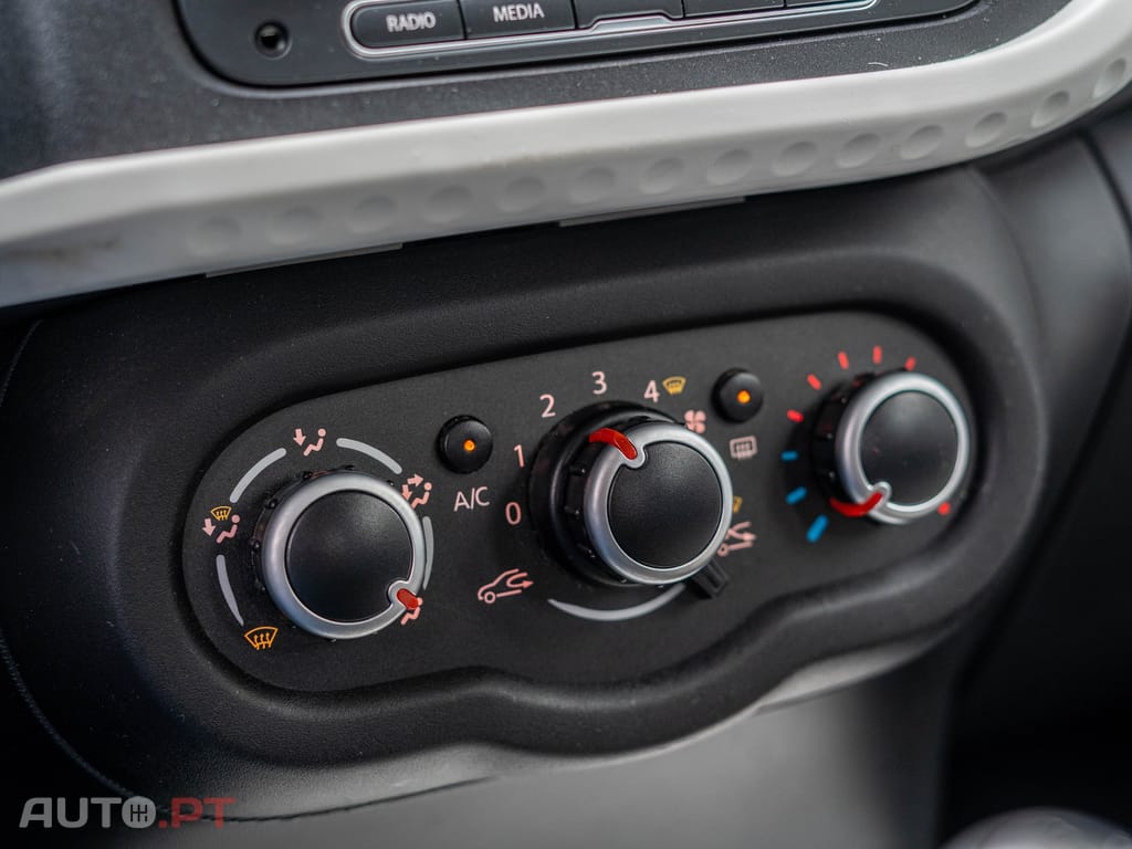 Renault Twingo 1.0 SCe Night&Day