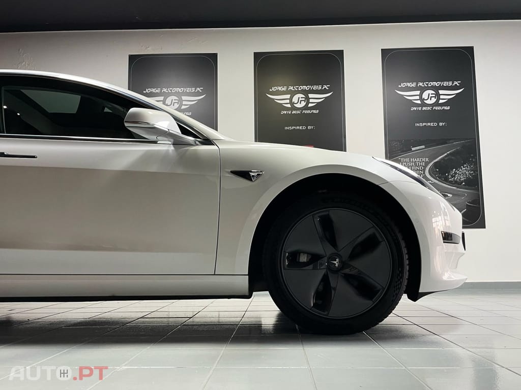 Tesla Model 3 Standard Range Plus RWD