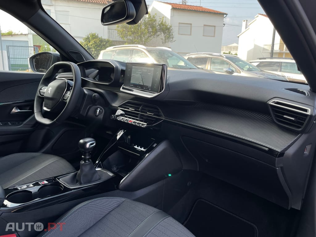 Peugeot 2008 1.2 PureTech Allure Pack