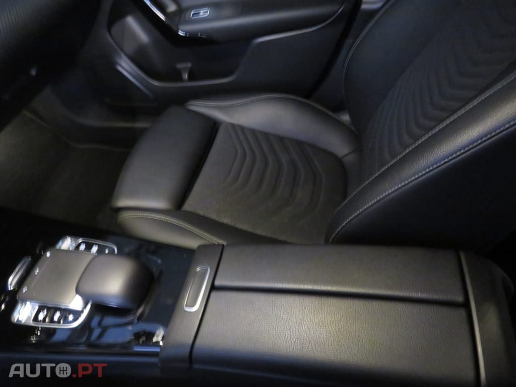 Mercedes-Benz A 180 Automático