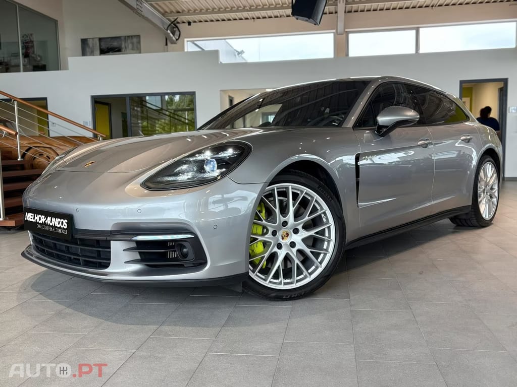 Porsche Panamera 4 E-Hybrid