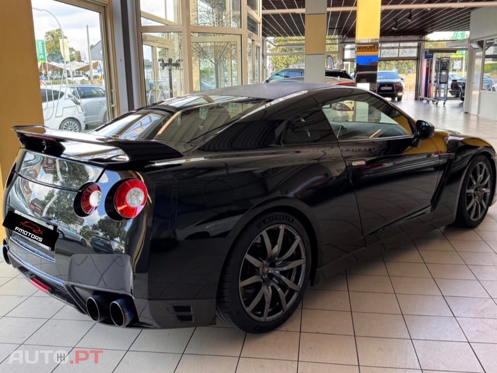 Nissan GT-R Premium Edition