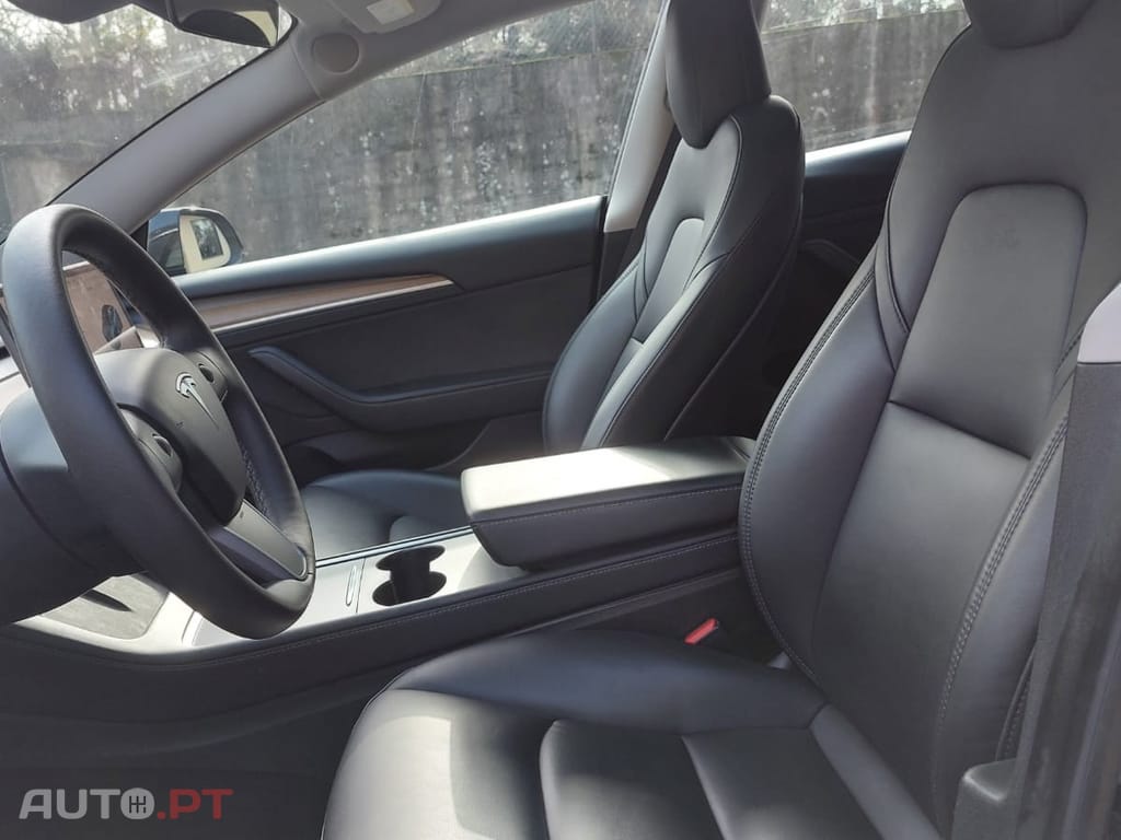 Tesla Model 3 Tração Traseira