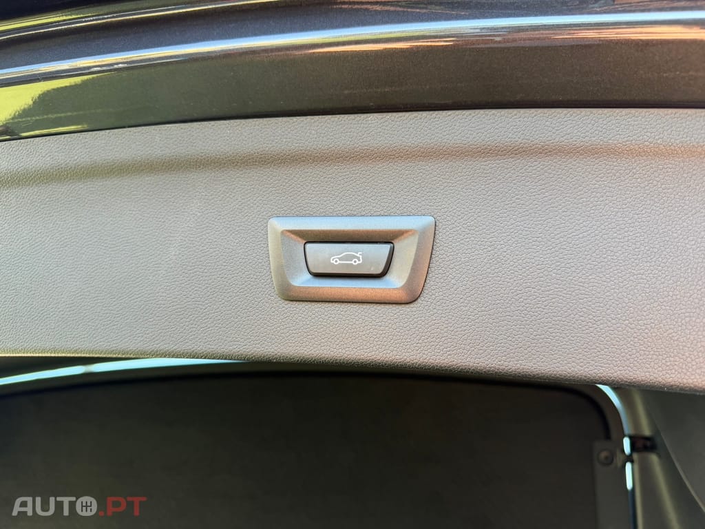 BMW iX xDrive 40 Pack Desportivo