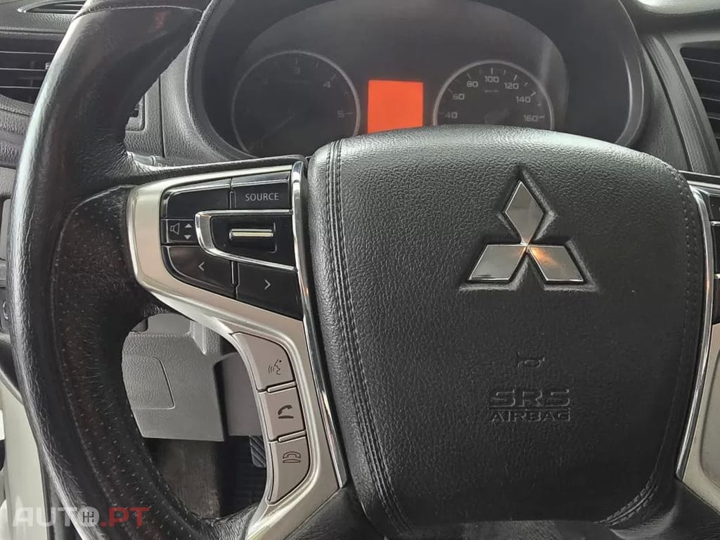 Mitsubishi L200 2.4 DI-D CD Invite 4WD