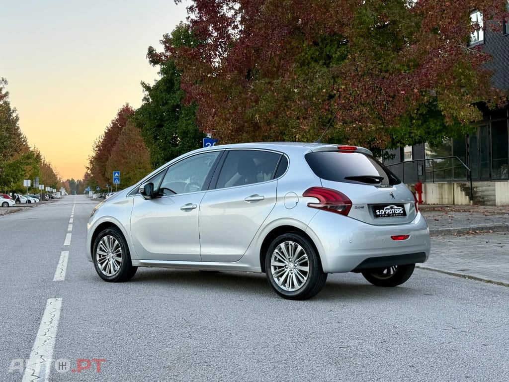 Peugeot 208 1.2 PureTech Allure