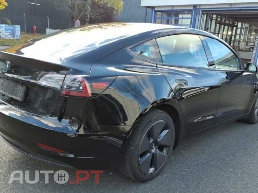 Tesla Model 3 Standard Range Plus RWD