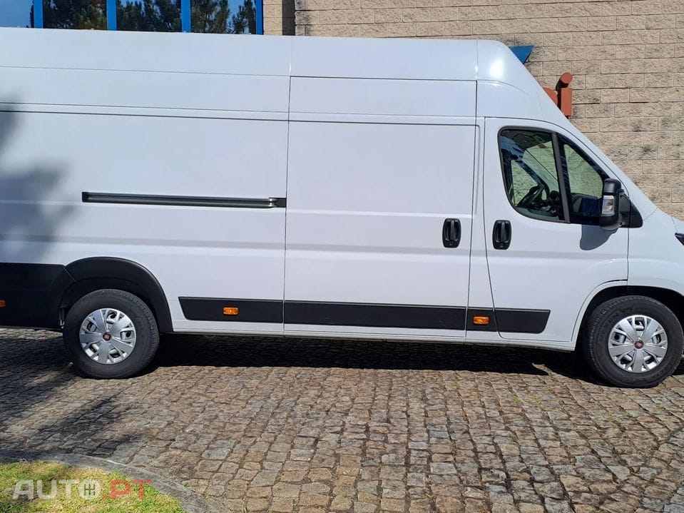 Fiat Ducato DUCATO Maxi 35 XLH3 (17m3) 2.2 Multijet 180cv