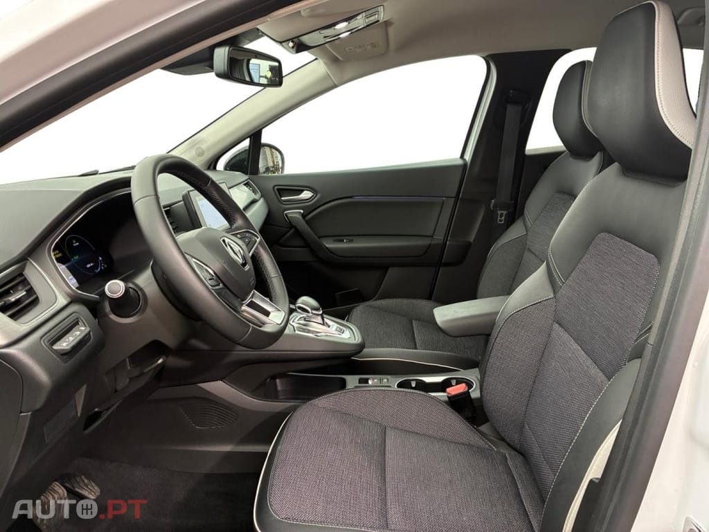 Renault Captur E-Tech Intens