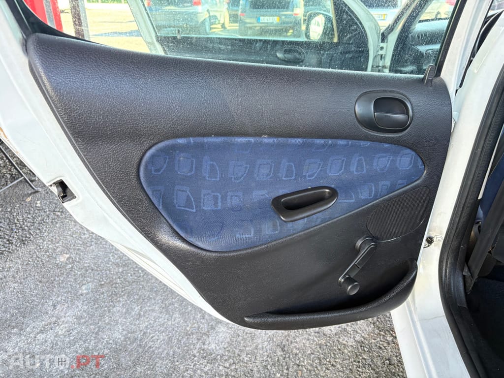 Peugeot 206 1.1 Color Line