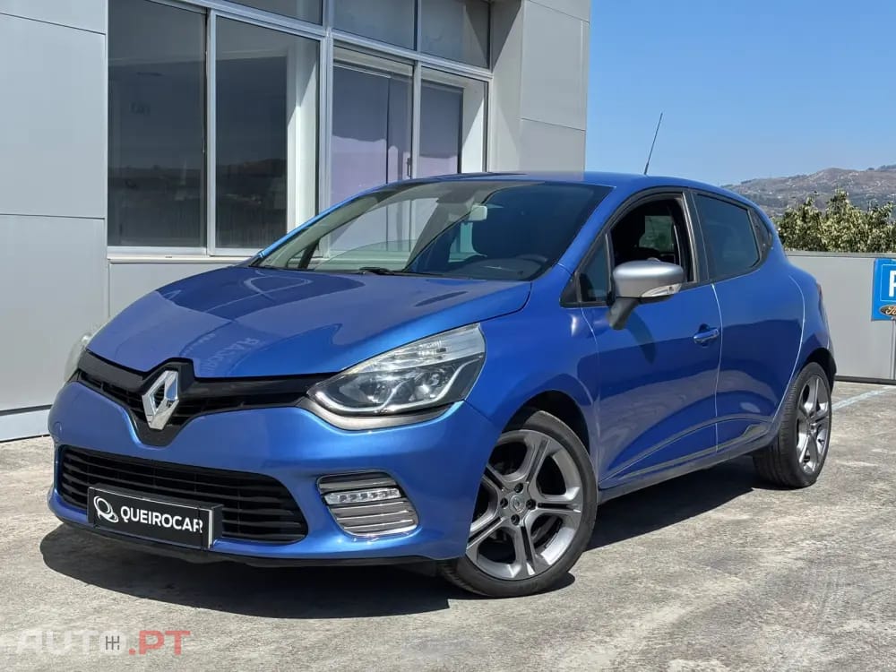 Renault Clio Outro