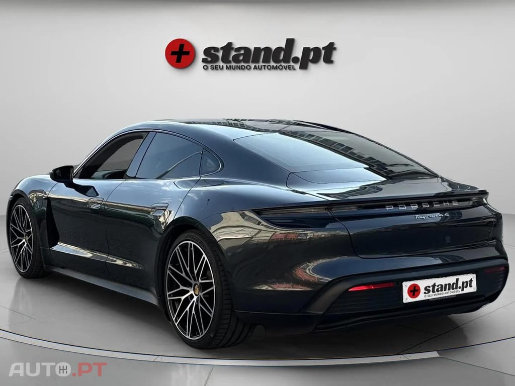Porsche Taycan 4S