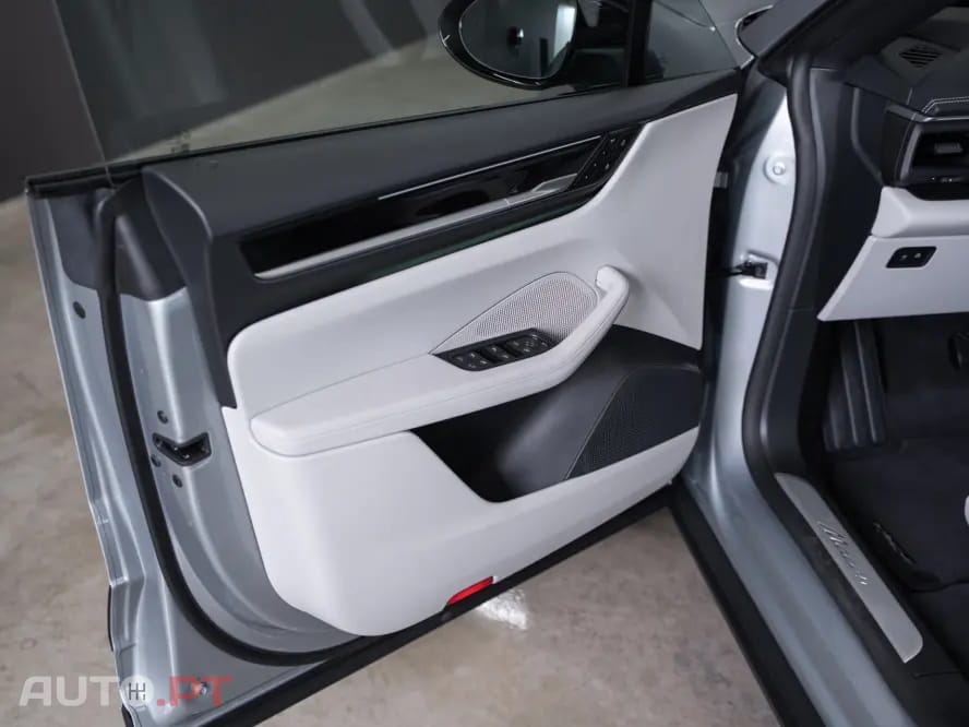 Porsche Macan Electric