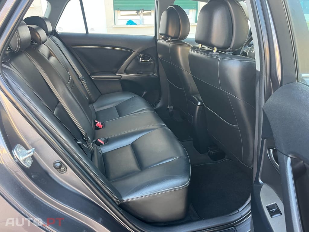 Toyota Avensis SW 2.0 D4D Exclusive