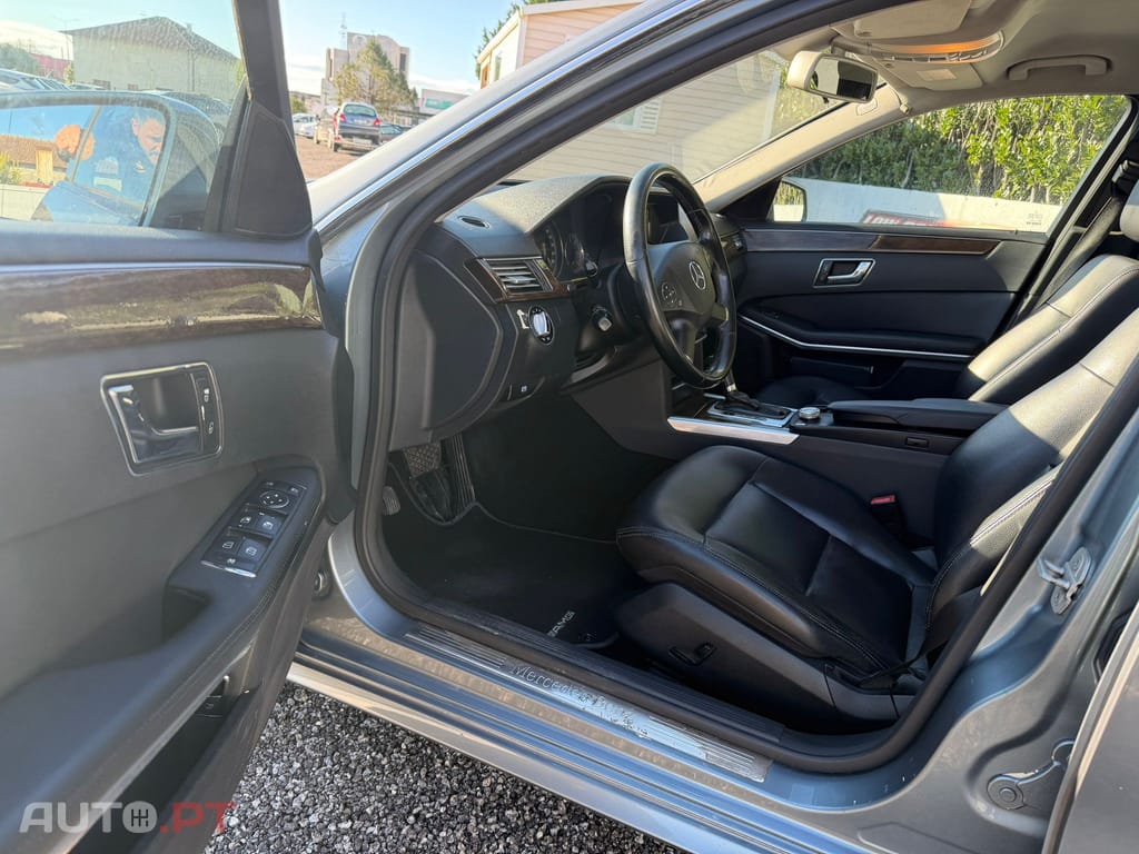 Mercedes-Benz E 220 CDi Avantgarde BlueEf. Auto.