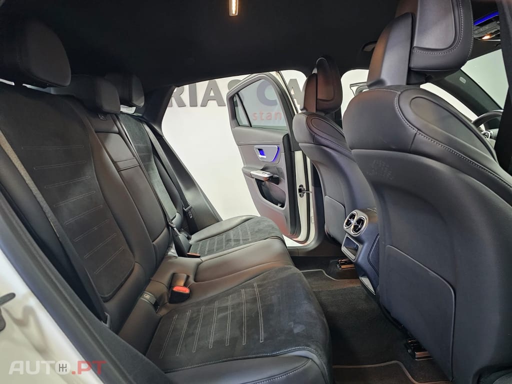 Mercedes-Benz GLC 300 de 4MATIC Coupé AMG Line — fotografia 12