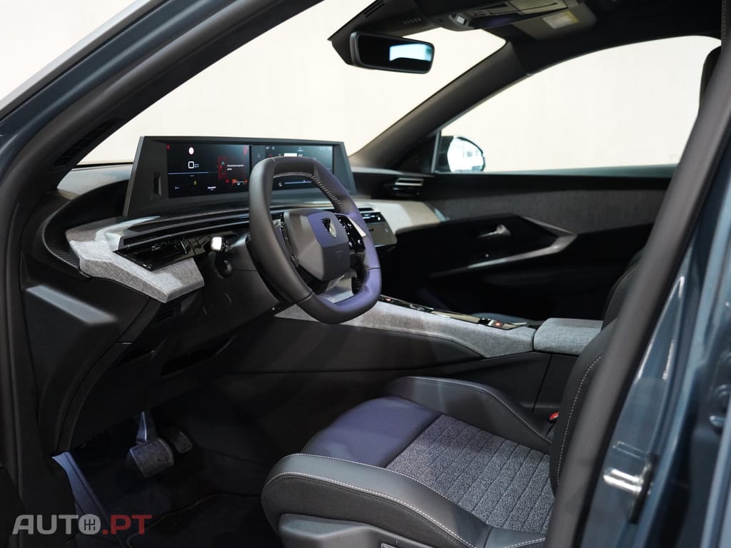 Peugeot 3008 1.2 Hybrid Allure e-DCS6