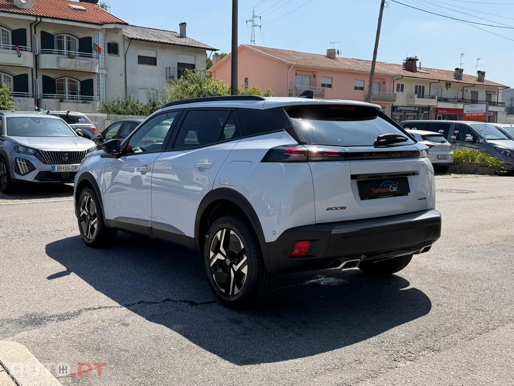 Peugeot 2008 1.2 Hybrid Allure e-DCS6