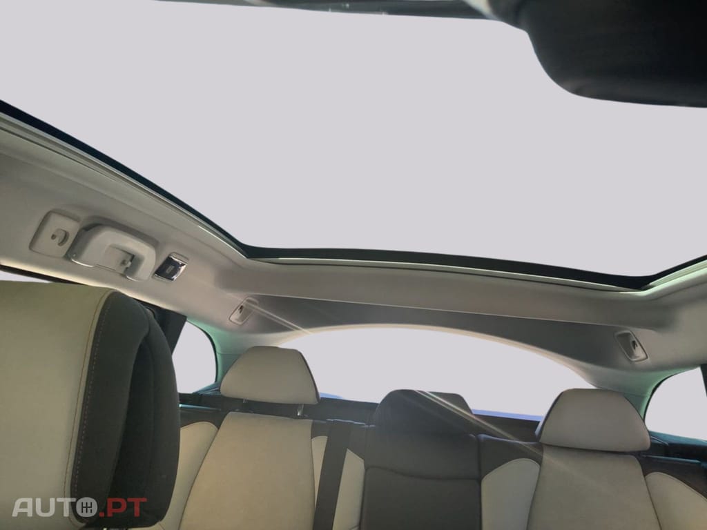 Peugeot 508 RXH Blue-HDi 180CV