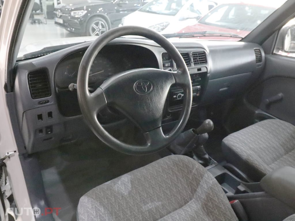 Toyota Hilux 2.5 D4-D CD CM