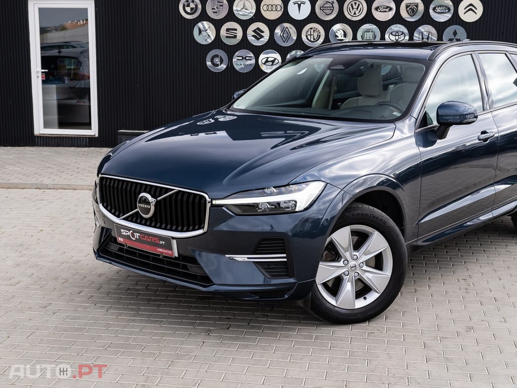 Volvo XC 60 2.0 B4 Momentum — fotografia 3