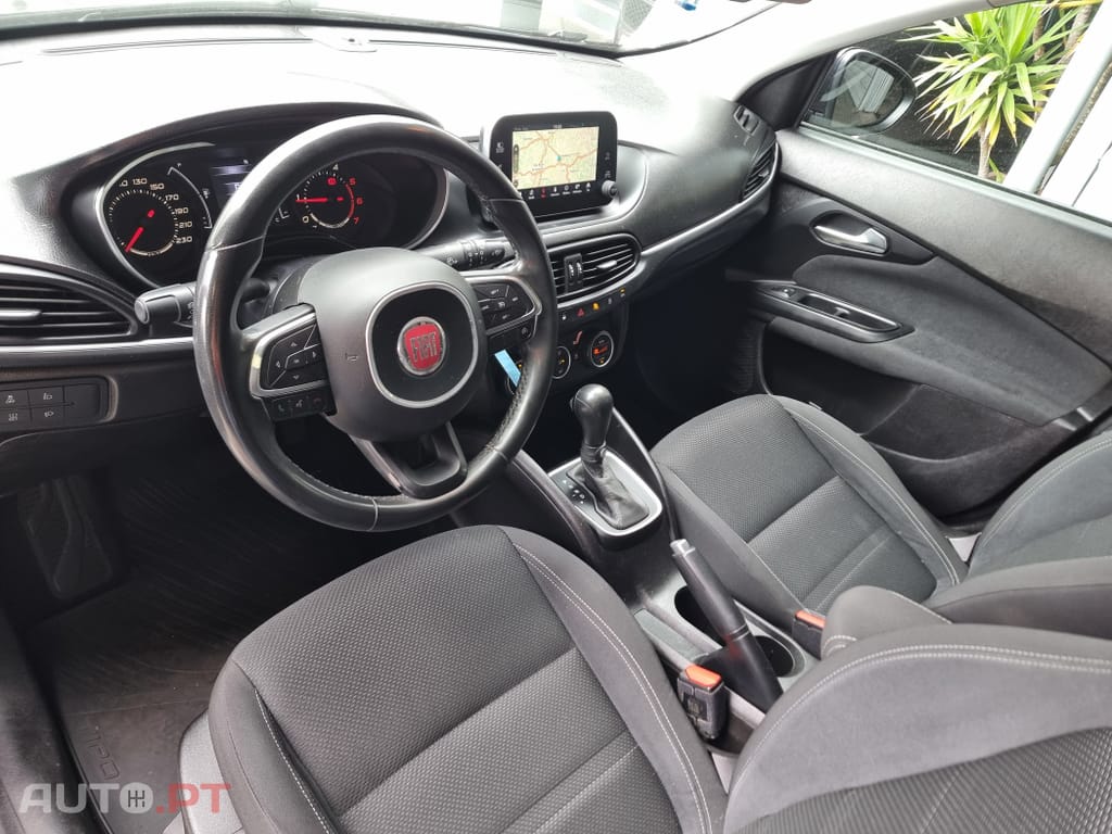 Fiat Tipo 1.6 M-Jet Lounge DCT