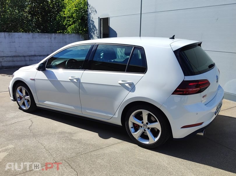 Volkswagen Golf 2.0 TSI GTI DSG