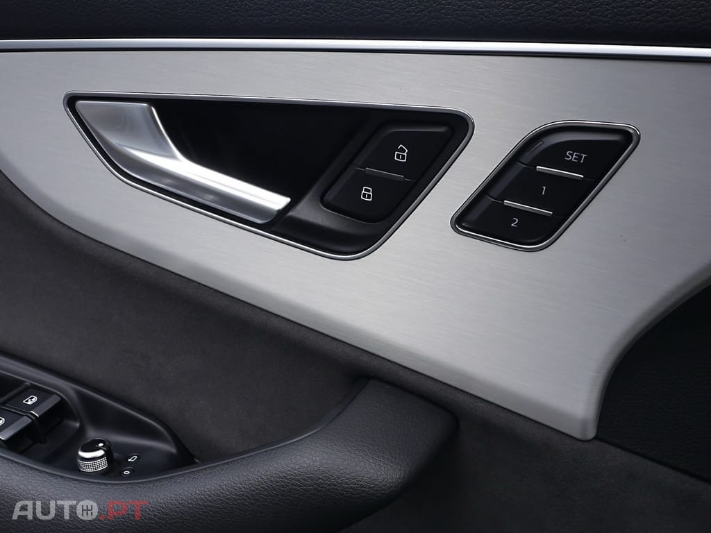 Audi Q7 55 TFSI e S Line 