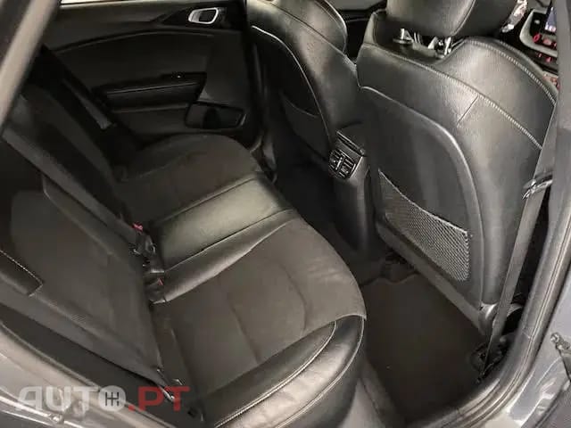 Kia Proceed 1.0 T-GDI GT Line+SRF