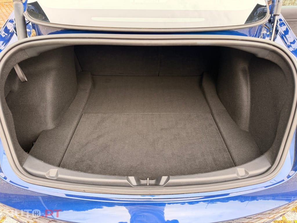 Tesla Model 3 Standard Range Plus RWD