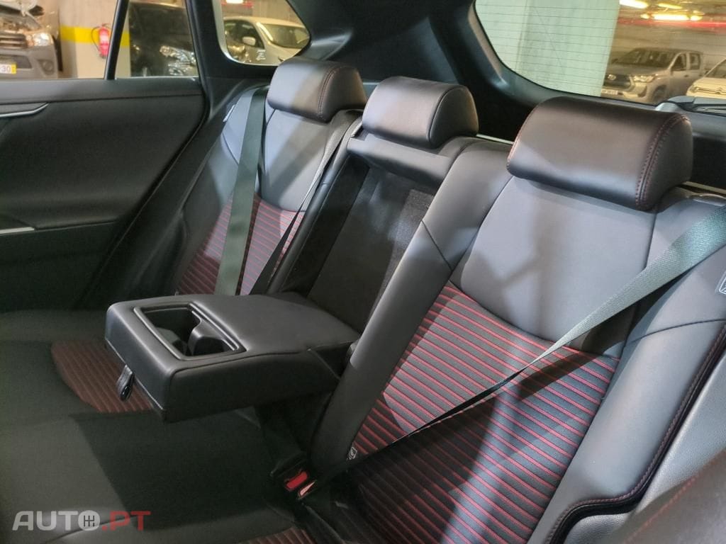 Toyota RAV4 2.5 HDF Plug-in Square Co.AWD-i