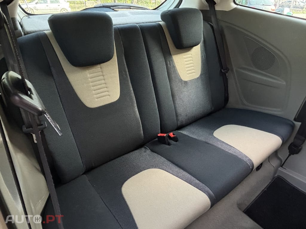 Ford KA 1.2 Titanium