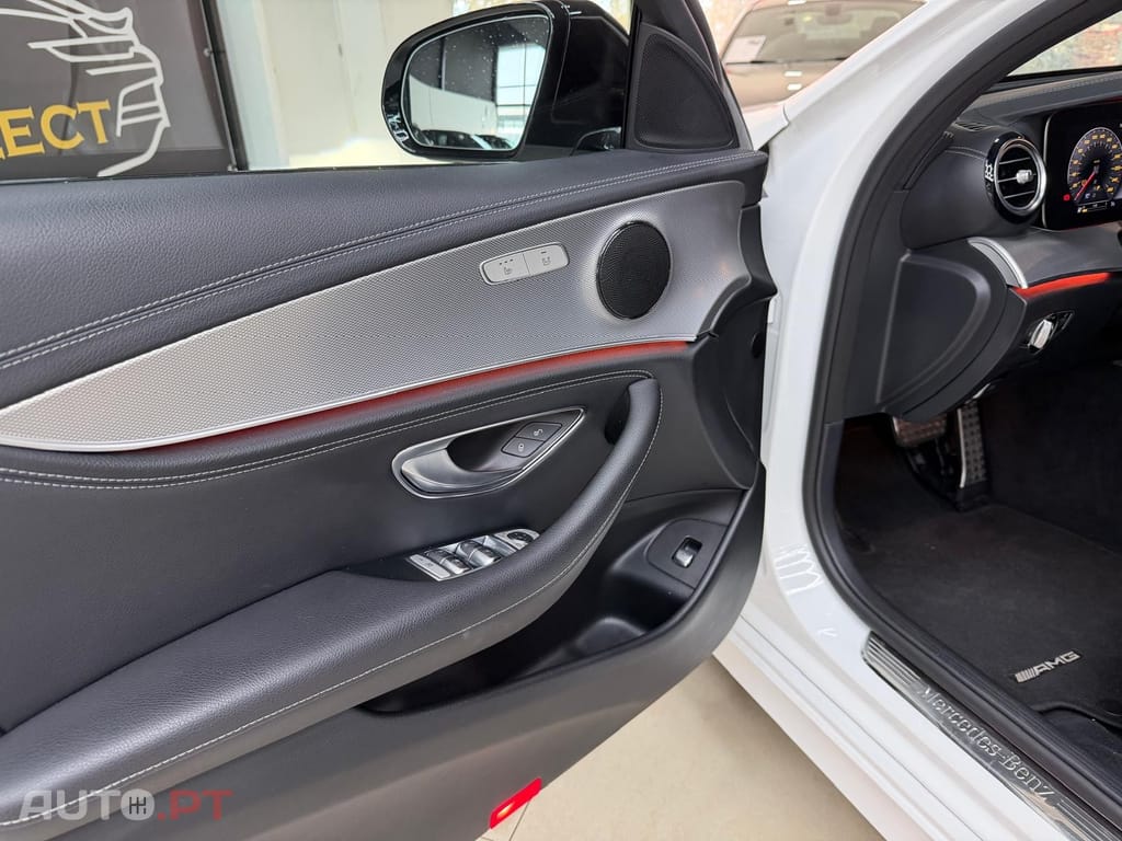 Mercedes-Benz E 300 de AMG Line