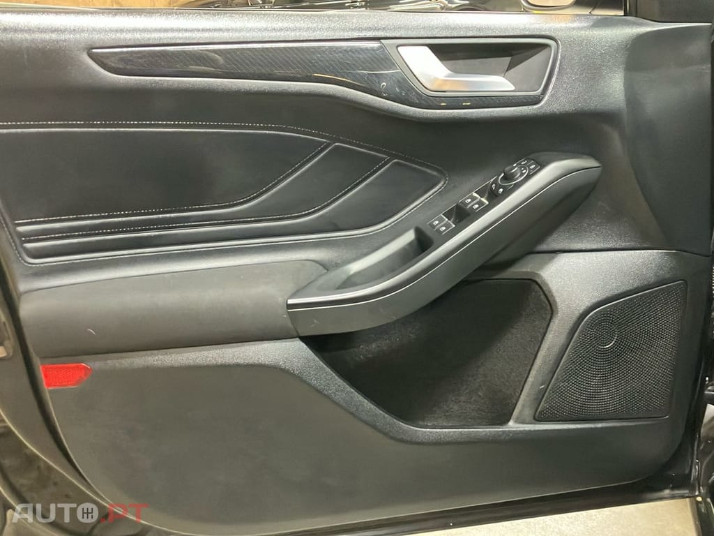 Ford Focus 1.0 EcoBoost MHEV ST-Line