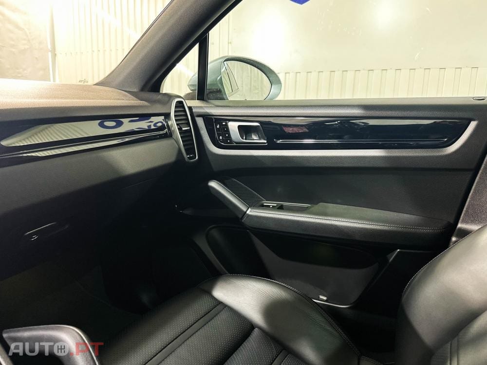 Porsche Cayenne E-Hybrid Platinum Edition