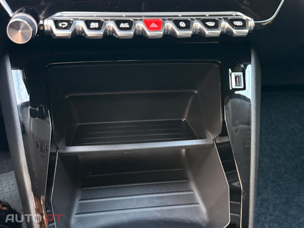 Peugeot 208 1.2 Pure TECH
