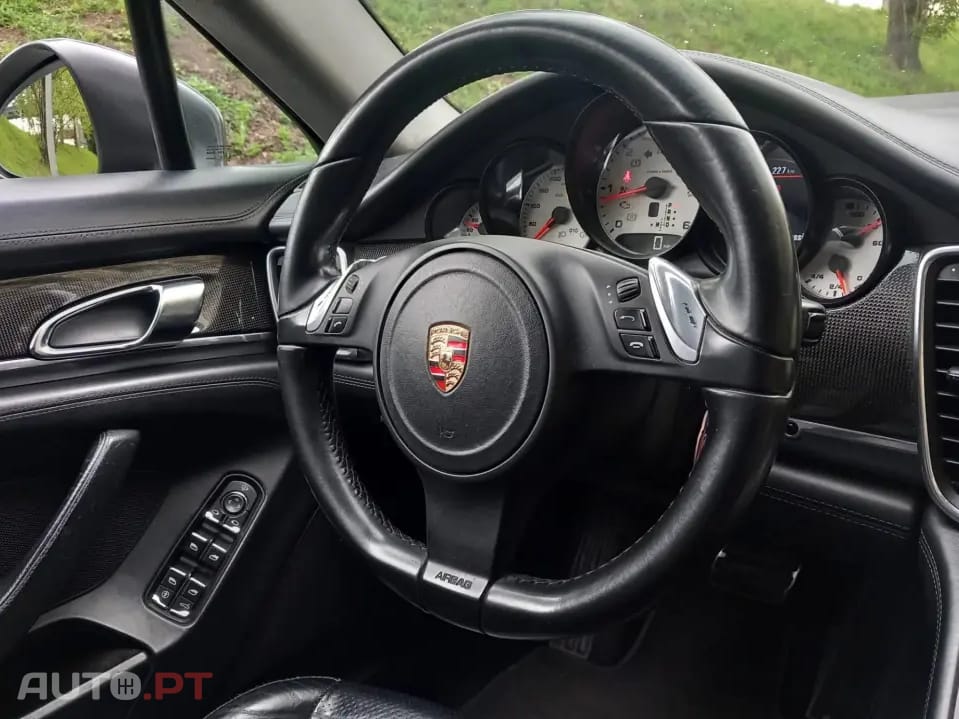 Porsche Panamera Platinum Edition
