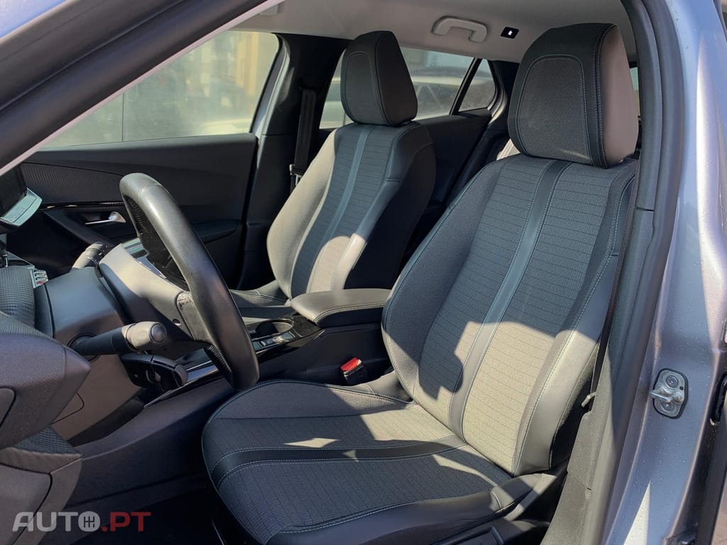 Peugeot 2008 1.5 BlueHDi Allure