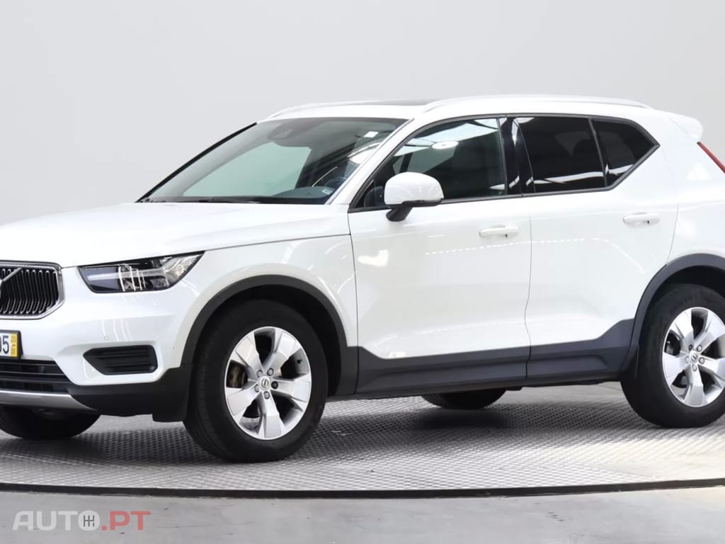 Volvo XC40 1.5 T3 Momentum Plus